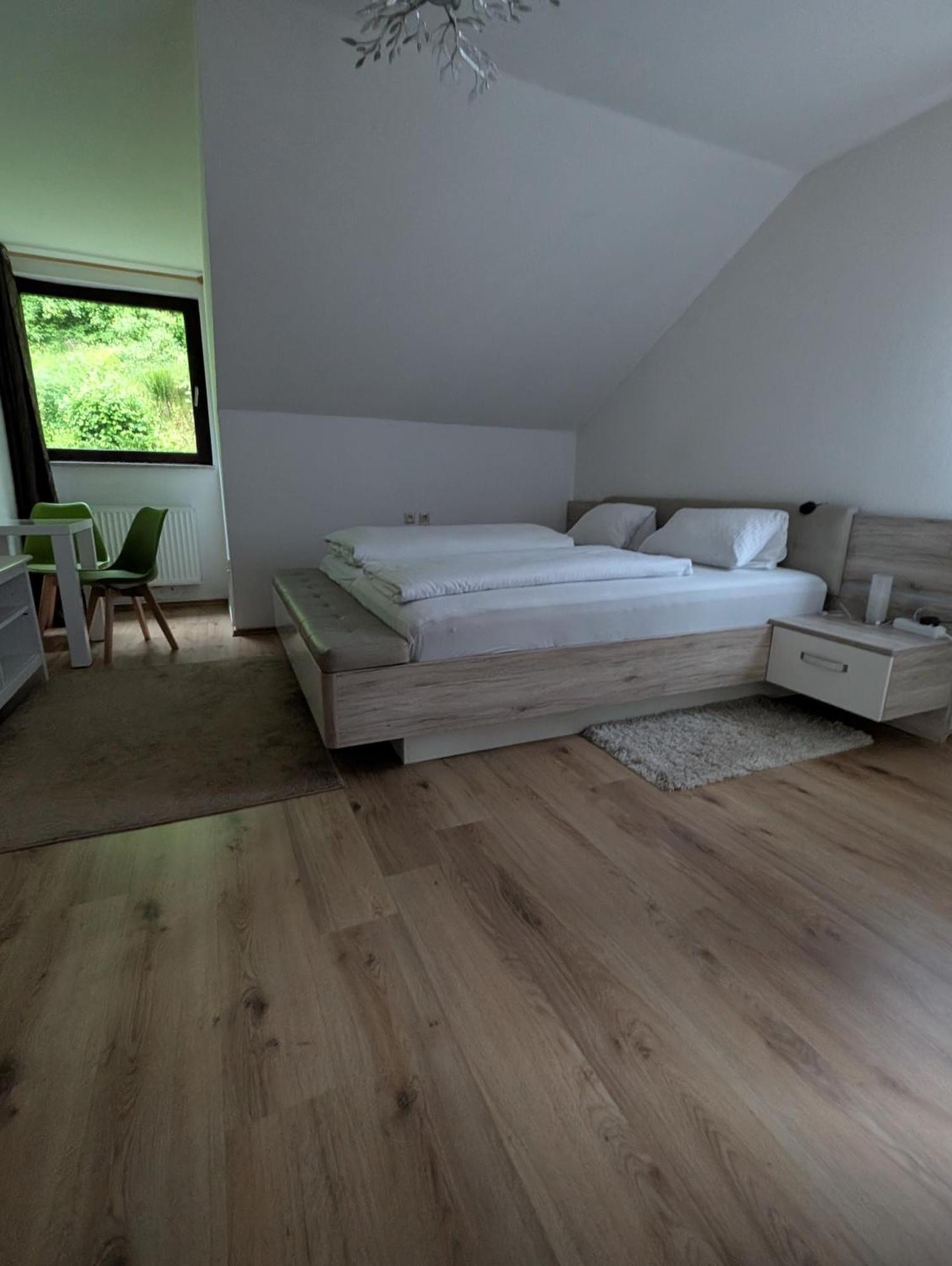 Pension Hofer Bad Berneck im Fichtelgebirge Quarto foto